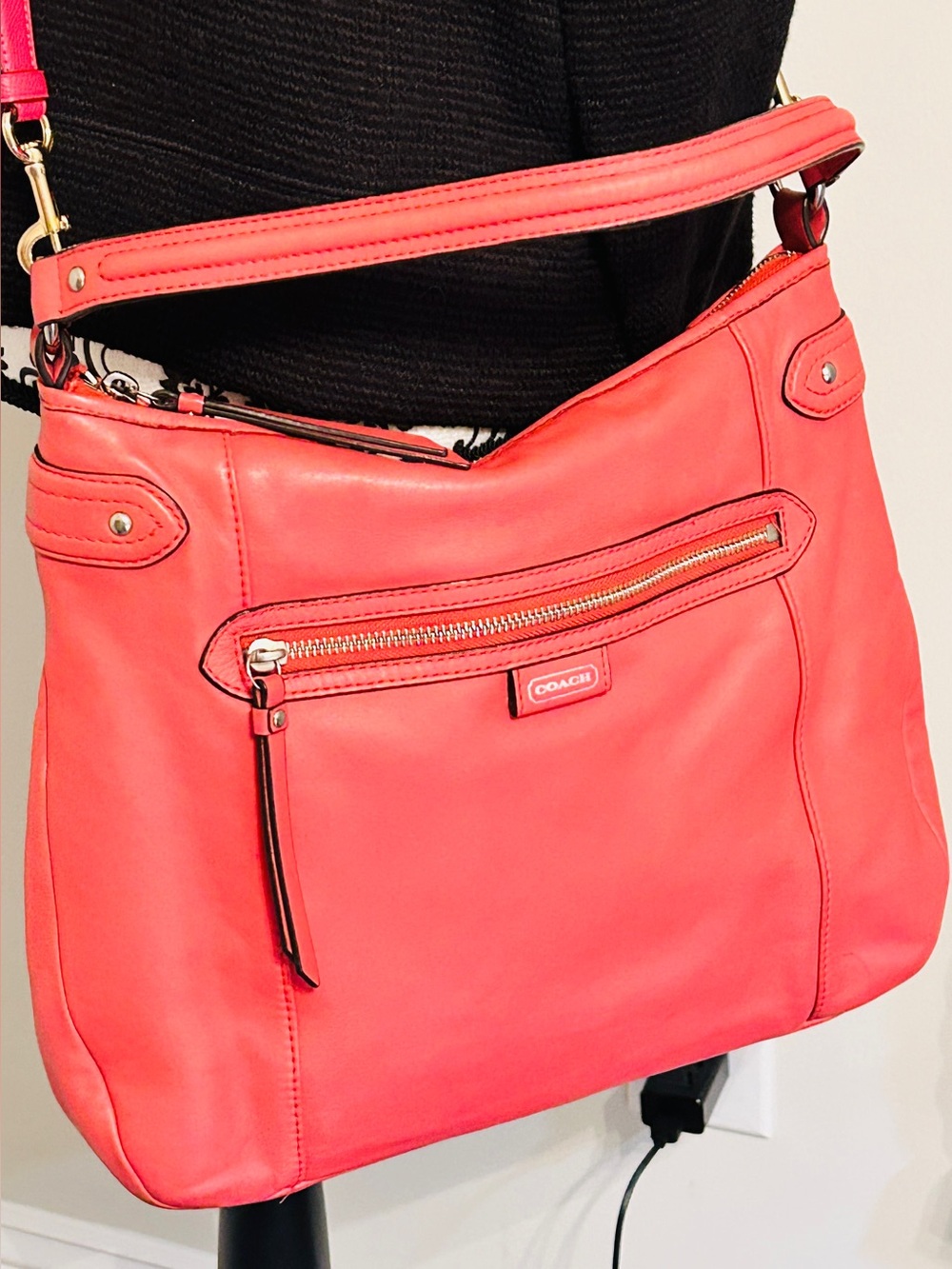 Coach Daisy Coral Pink Leather Hobo Bag Very good condition Two-Way Bag